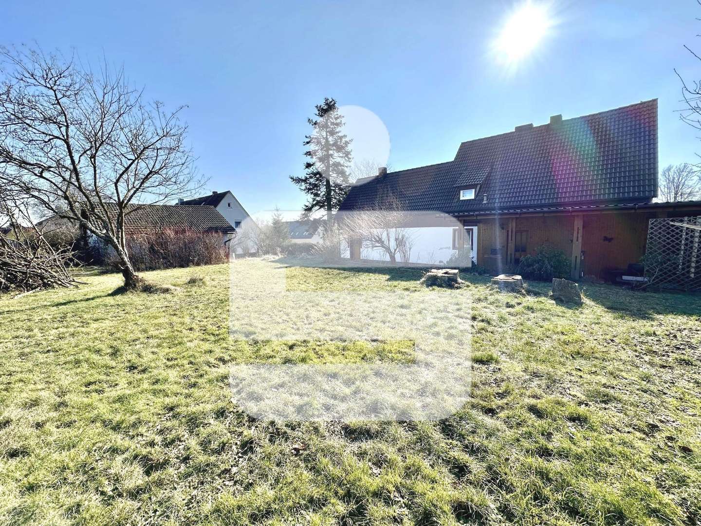 Großes Grundstück mit Blick auf das Haus - Einfamilienhaus in 92249 Vilseck mit 100m² kaufen