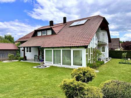 Außenansicht Außenansicht - Einfamilienhaus in 92242 Hirschau mit 222m² kaufen