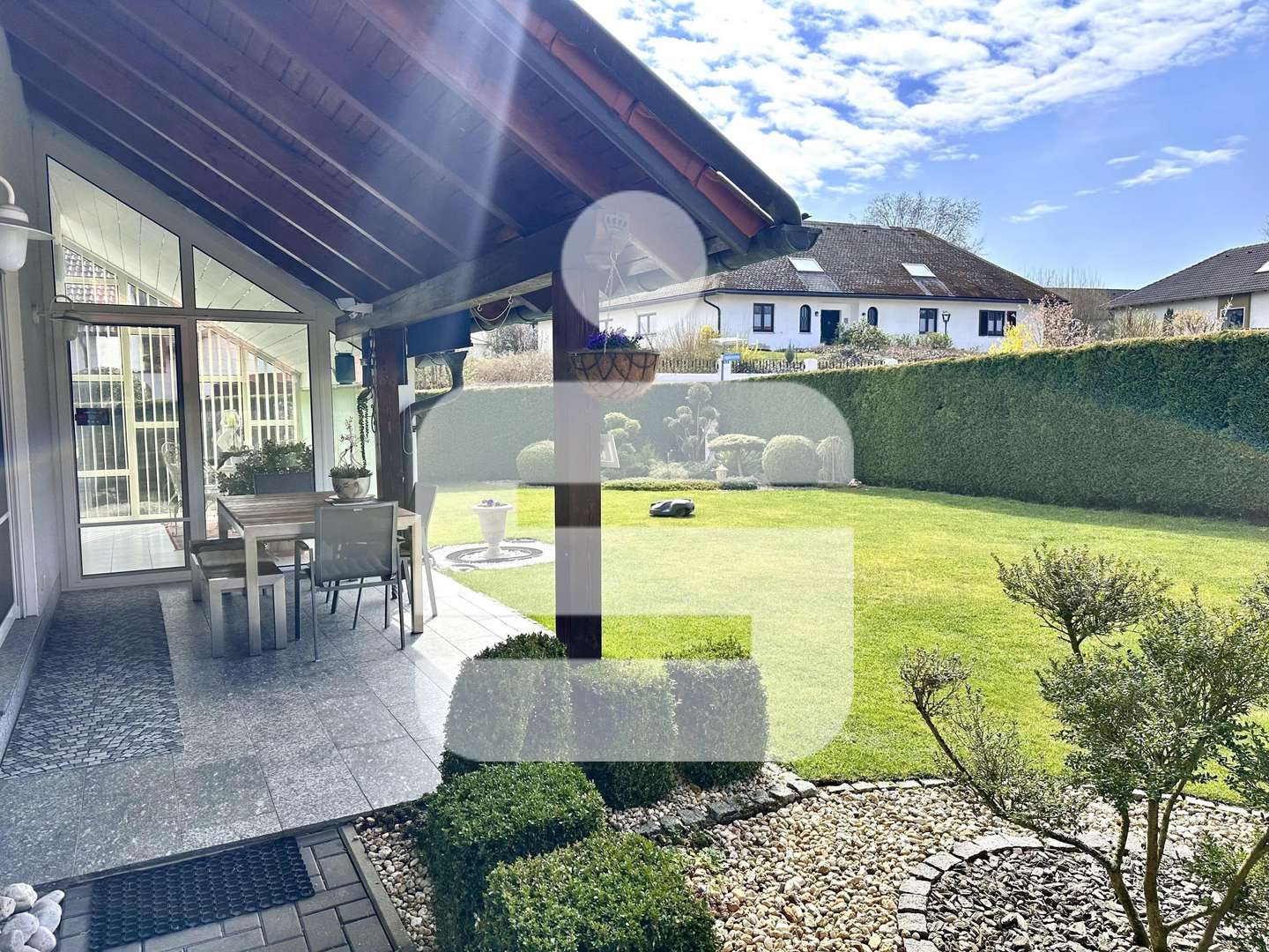Terrasse Terrasse - Einfamilienhaus in 92242 Hirschau mit 222m² kaufen
