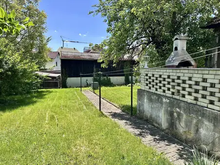 Vermögensaufbau mit Substanz! Doppelhaushälfte mit 3 Wohneinheiten für smarte Investoren in Amberg