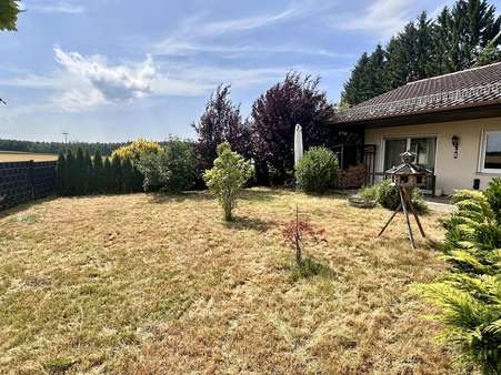 Terrasse mit Garten Terrasse mit Garten - Einfamilienhaus in 93488 Schönthal mit 173m² kaufen