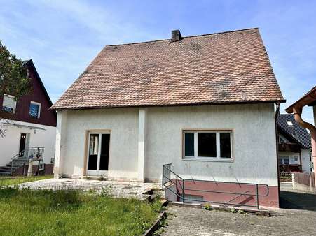 Außenansicht Außenansicht - Einfamilienhaus in 92249 Vilseck mit 100m² kaufen