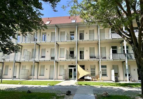 Außenansicht Außenansicht - Etagenwohnung in 92224 Amberg mit 46m² mieten