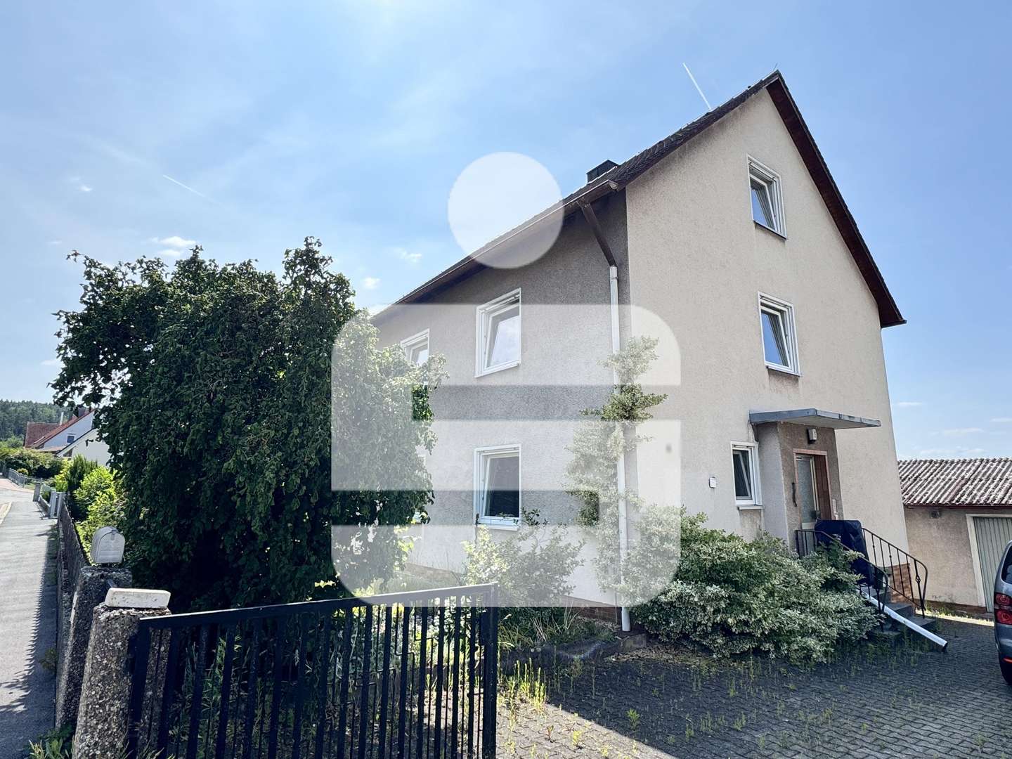 Außenansicht Außenansicht - Einfamilienhaus in 92237 Sulzbach-Rosenberg mit 124m² kaufen