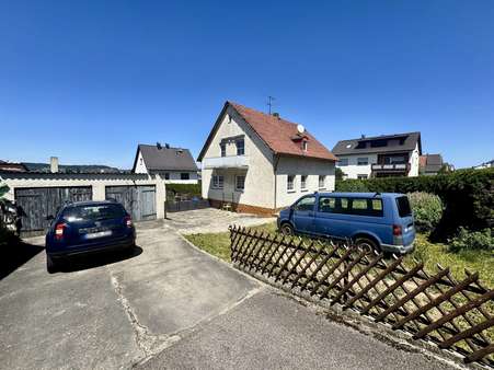 Außenansicht Außenansicht - Zweifamilienhaus in 92245 Kümmersbruck mit 128m² kaufen