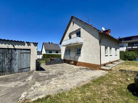 Außenansicht Außenansicht - Zweifamilienhaus in 92245 Kümmersbruck mit 128m² kaufen