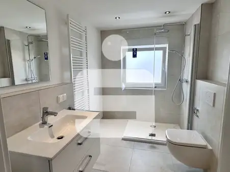 Komplett modernisiert und zum Einziehen bereit! Etagenwohnung in Amberg-Ammersricht.