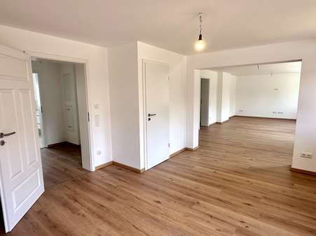 Wohn- und Essbereich - Etagenwohnung in 92224 Amberg mit 106m² kaufen