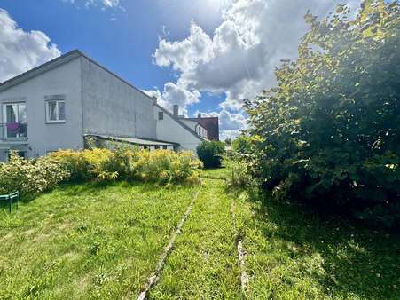Rückansicht - Doppelhaushälfte in 92224 Amberg mit 140m² kaufen