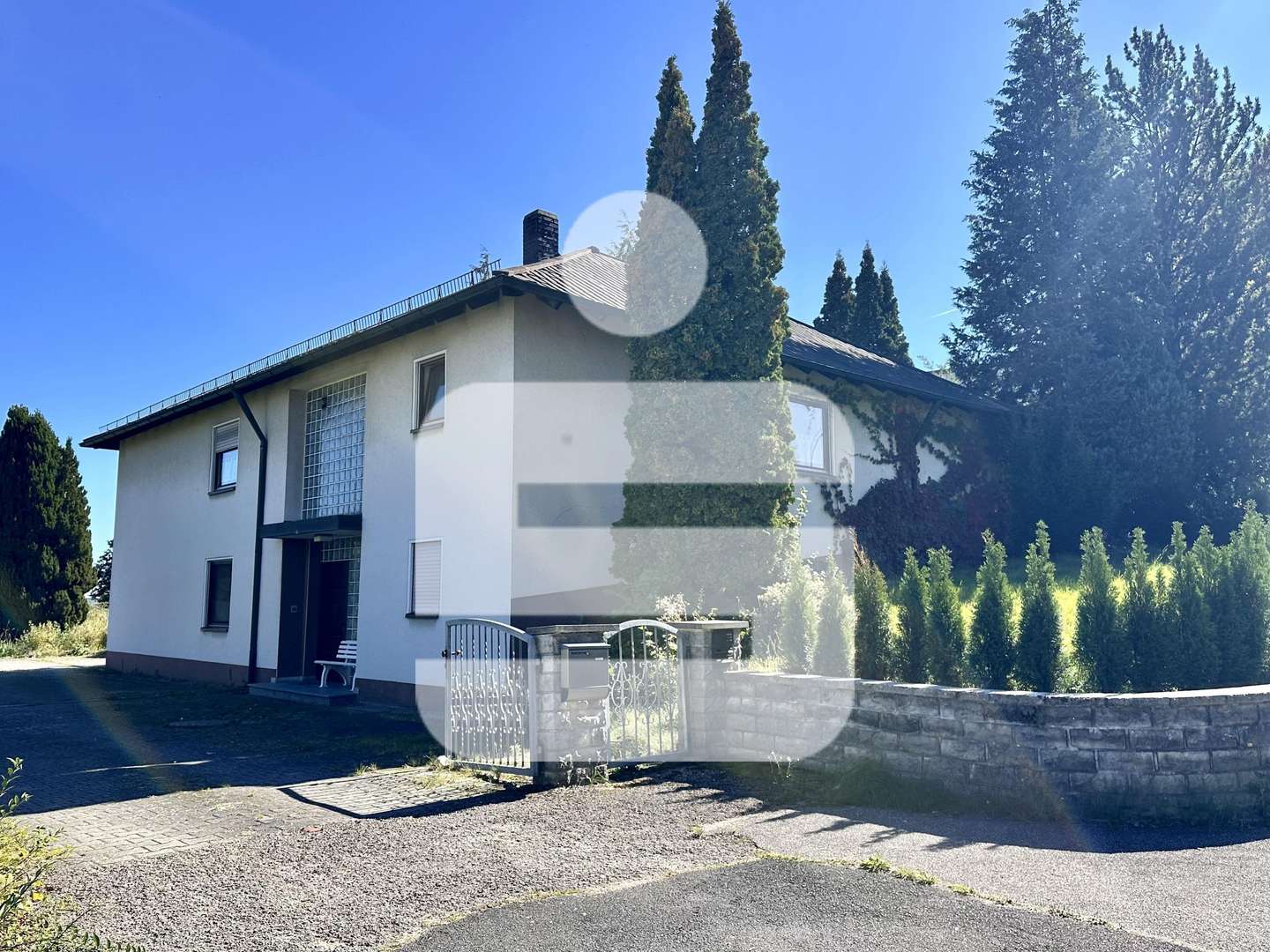Vorderansicht Vorderansicht - Zweifamilienhaus in 92224 Amberg mit 208m² kaufen