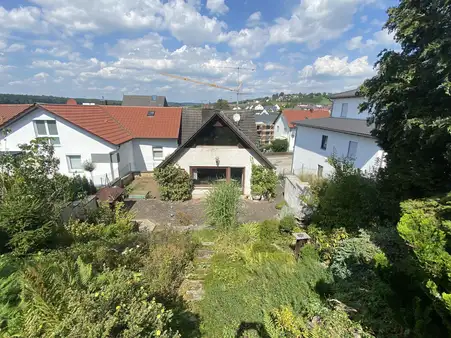 Liebhaberobjekt mit Traumterrasse sucht neuen Besitzer! Doppelhaushälfte in Amberg-Raigering