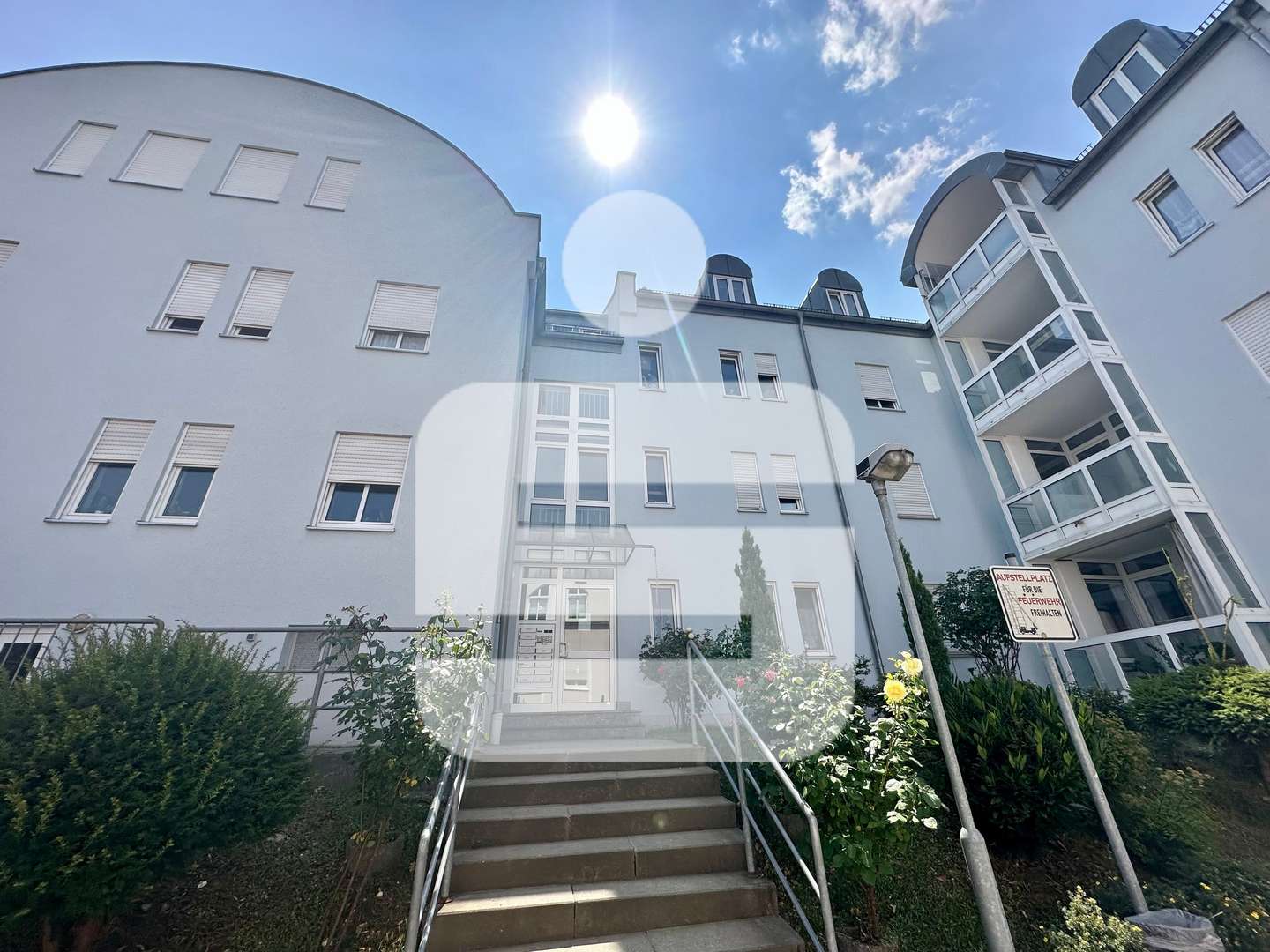 Außenansicht - Dachgeschosswohnung in 93133 Burglengenfeld mit 44m² kaufen