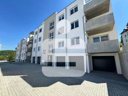 Außenansicht - Erdgeschosswohnung in 92237 Sulzbach-Rosenberg mit 96m² kaufen