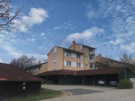 Außenansicht - Maisonette-Wohnung in 92224 Amberg mit 75m² kaufen