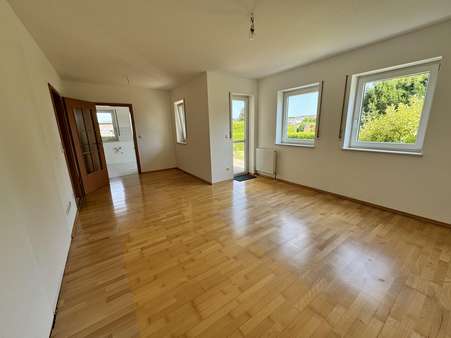 Wohn-/Essbereich - Erdgeschosswohnung in 92245 Kümmersbruck mit 71m² kaufen