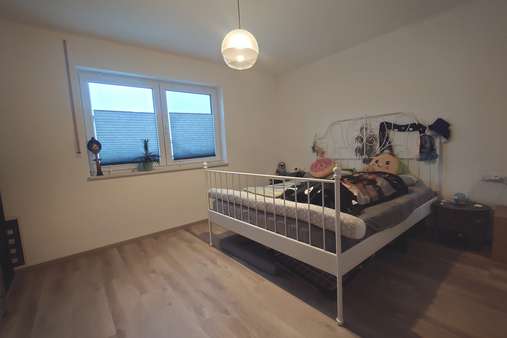 Schlafzimmer - Einfamilienhaus in 93158 Teublitz mit 135m² kaufen