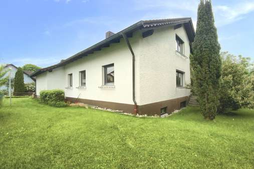 Rückansicht - Einfamilienhaus in 95692 Konnersreuth mit 210m² kaufen