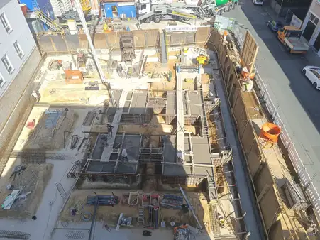 Neubau: Exklusive Erdgeschosswohnung mit sonniger Loggia