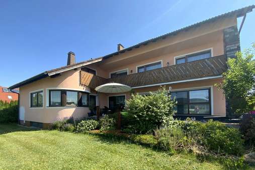 Außenansicht Terrasse Außenansicht Terrasse - Gastronomie in 95682 Brand mit 198m² kaufen