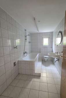 Badezimmer Untergeschoss - Mehrfamilienhaus in 92721 Störnstein mit 253m² kaufen