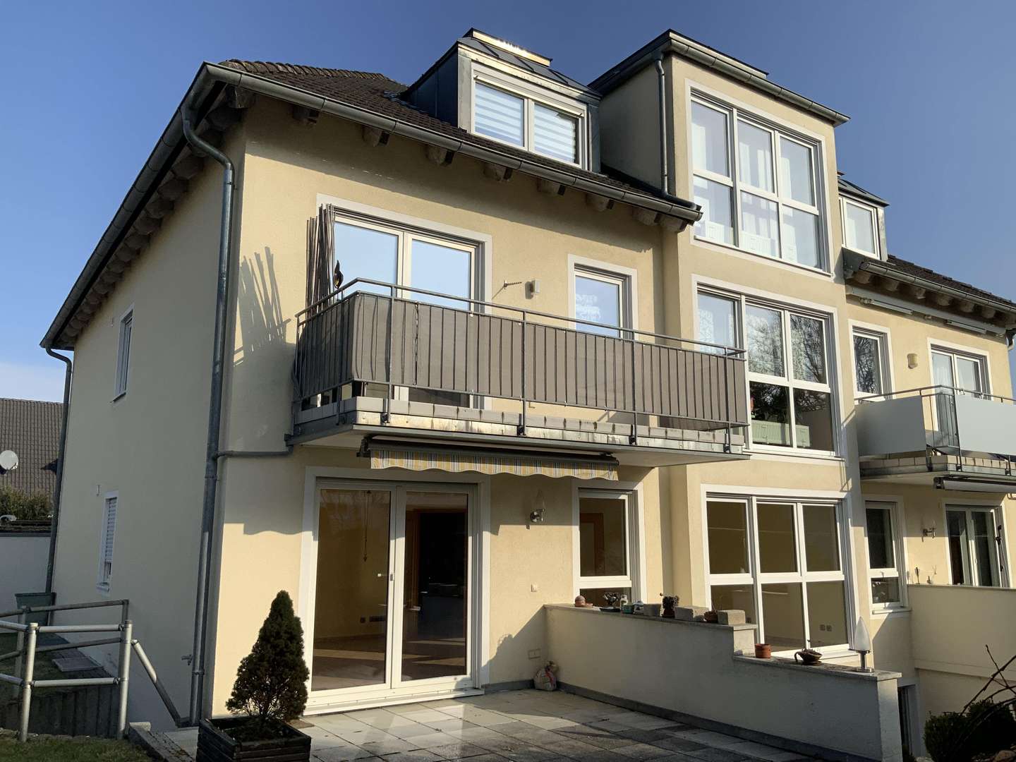 Außenansicht Außenansicht - Erdgeschosswohnung in 92637 Weiden mit 80m² kaufen