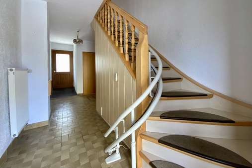 Treppenhaus EG Treppenhaus EG - Einfamilienhaus in 95671 Bärnau mit 155m² kaufen