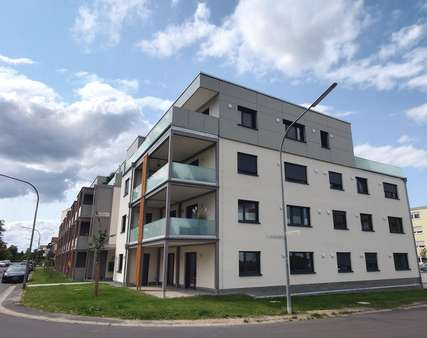 Außenansicht - Erdgeschosswohnung in 92637 Weiden mit 92m² kaufen