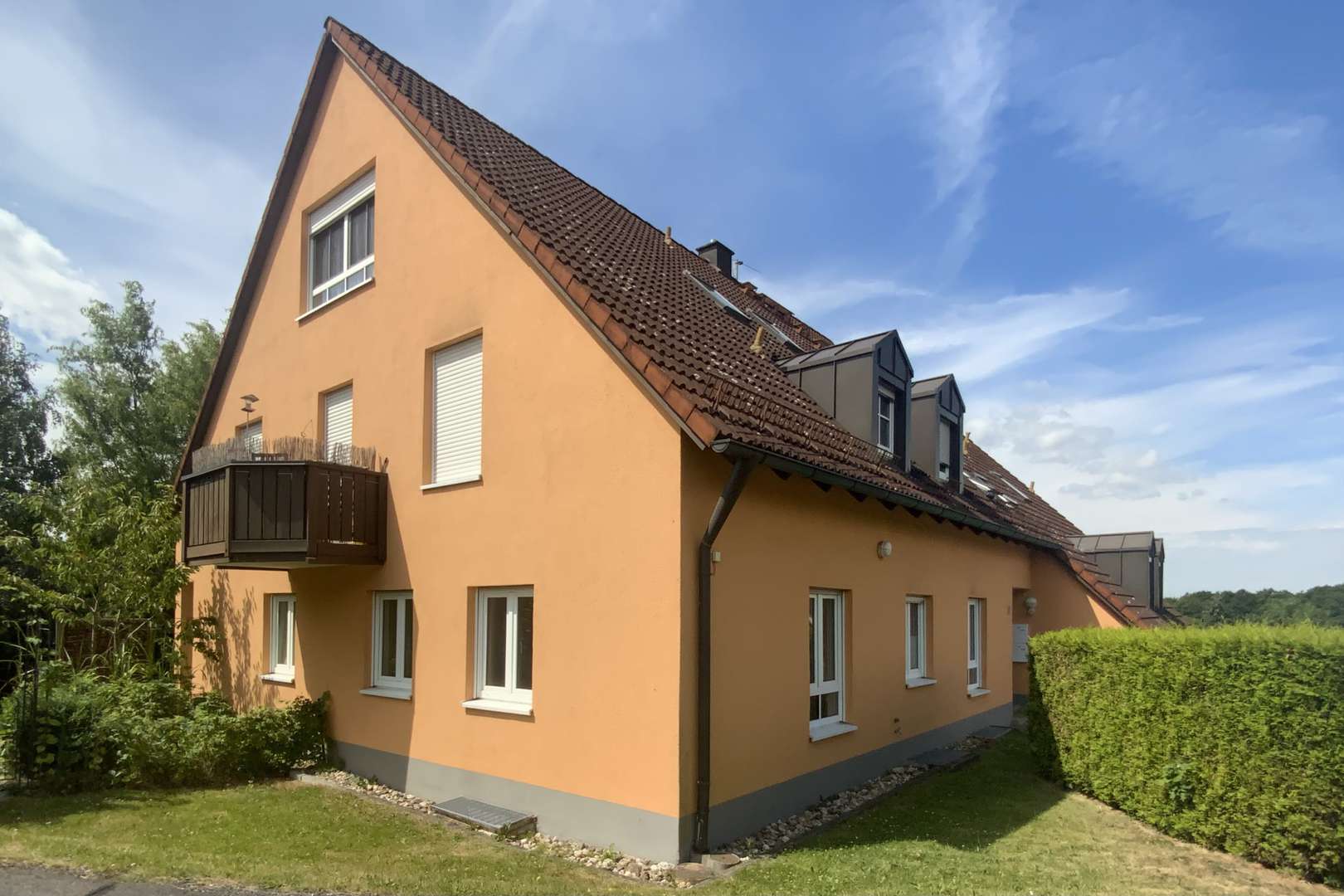 Außenansicht Außenansicht - Erdgeschosswohnung in 95508 Kulmain mit 76m² kaufen