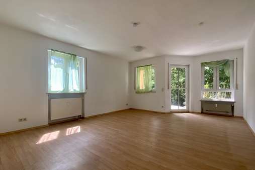 Wohnzimmer Wohnzimmer - Erdgeschosswohnung in 95508 Kulmain mit 76m² kaufen