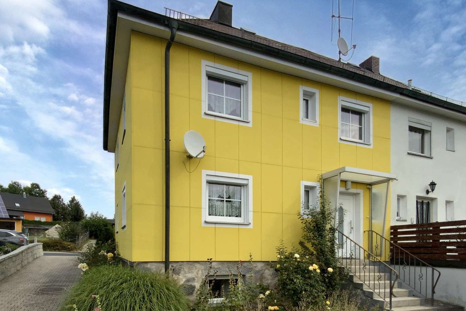 Außenansicht Außenansicht - Doppelhaushälfte in 95692 Konnersreuth mit 100m² kaufen