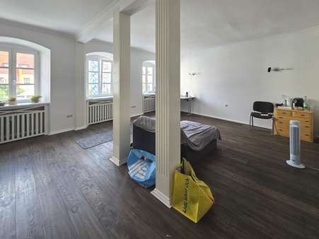 Wohn-/Essbereich - Mehrfamilienhaus in 92637 Weiden mit 309m² kaufen