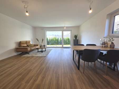 Wohn-/Essbereich Wohn-/Essbereich - Erdgeschosswohnung in 92637 Weiden mit 80m² kaufen