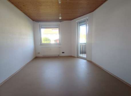 Schlafzimmer - Etagenwohnung in 95469 Speichersdorf mit 72m² kaufen