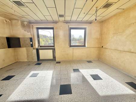 Küche mit Essbereich im EG - Zweifamilienhaus in 92696 Flossenbürg mit 187m² kaufen