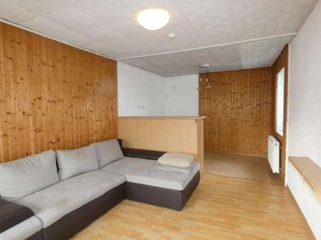 Wohnzimmer - Einfamilienhaus in 92655 Grafenwöhr mit 132m² kaufen