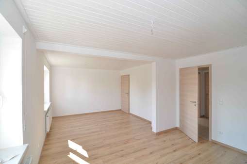 Wohnzimmer - Doppelhaushälfte in 91257 Pegnitz mit 110m² kaufen