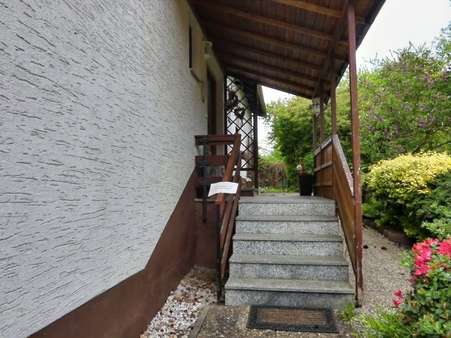 Lediglich fünf Stufen zum Wohnbereich - Einfamilienhaus in 92699 Bechtsrieth mit 95m² kaufen