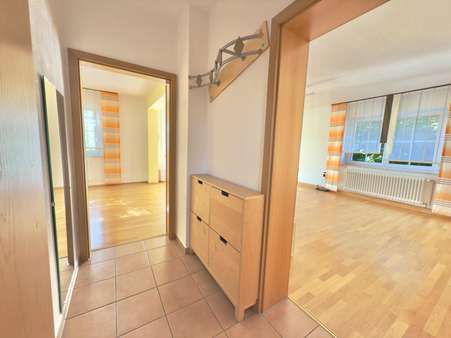Zugang im Erdgeschoss in jedes Zimmer Zugang im Erdgeschoss in jedes Zimmer - Einfamilienhaus in 92660 Neustadt mit 145m² kaufen