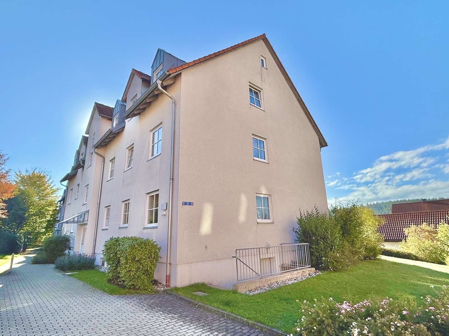 Außenansicht Außenansicht - Dachgeschosswohnung in 92660 Neustadt mit 80m² kaufen