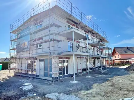 Klimafreundlicher Neubau eines Wohn- und Geschäftshauses in Eslarn 