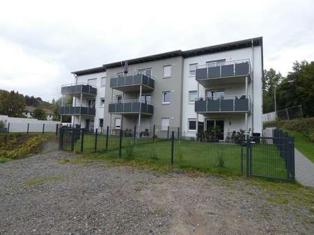 Beispiel Foto - Außenansicht - Etagenwohnung in 92676 Eschenbach mit 89m² kaufen