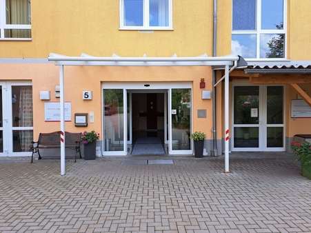 Eingang zum Service-Wohnen - Appartement in 91257 Pegnitz mit 23m² kaufen