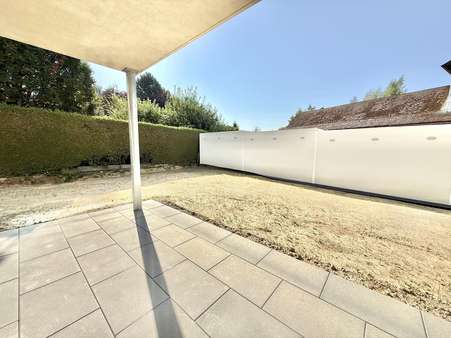Terrasse mit eigenem Gartenanteil - Erdgeschosswohnung in 92648 Vohenstrauß mit 89m² kaufen