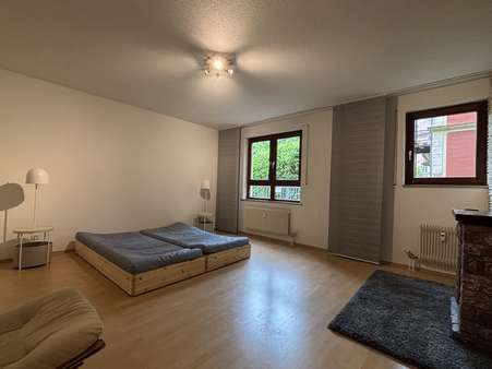 Wohn-/Schlafzimmer - Erdgeschosswohnung in 90408 Nürnberg mit 40m² mieten