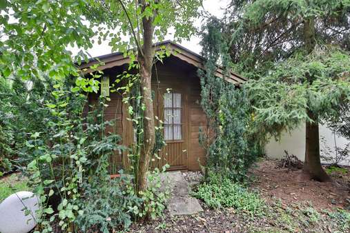 Gartenhaus Gartenhaus - Einfamilienhaus in 90455 Nürnberg mit 200m² kaufen