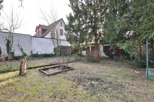 Garten - Doppelhaushälfte in 90411 Nürnberg mit 141m² kaufen
