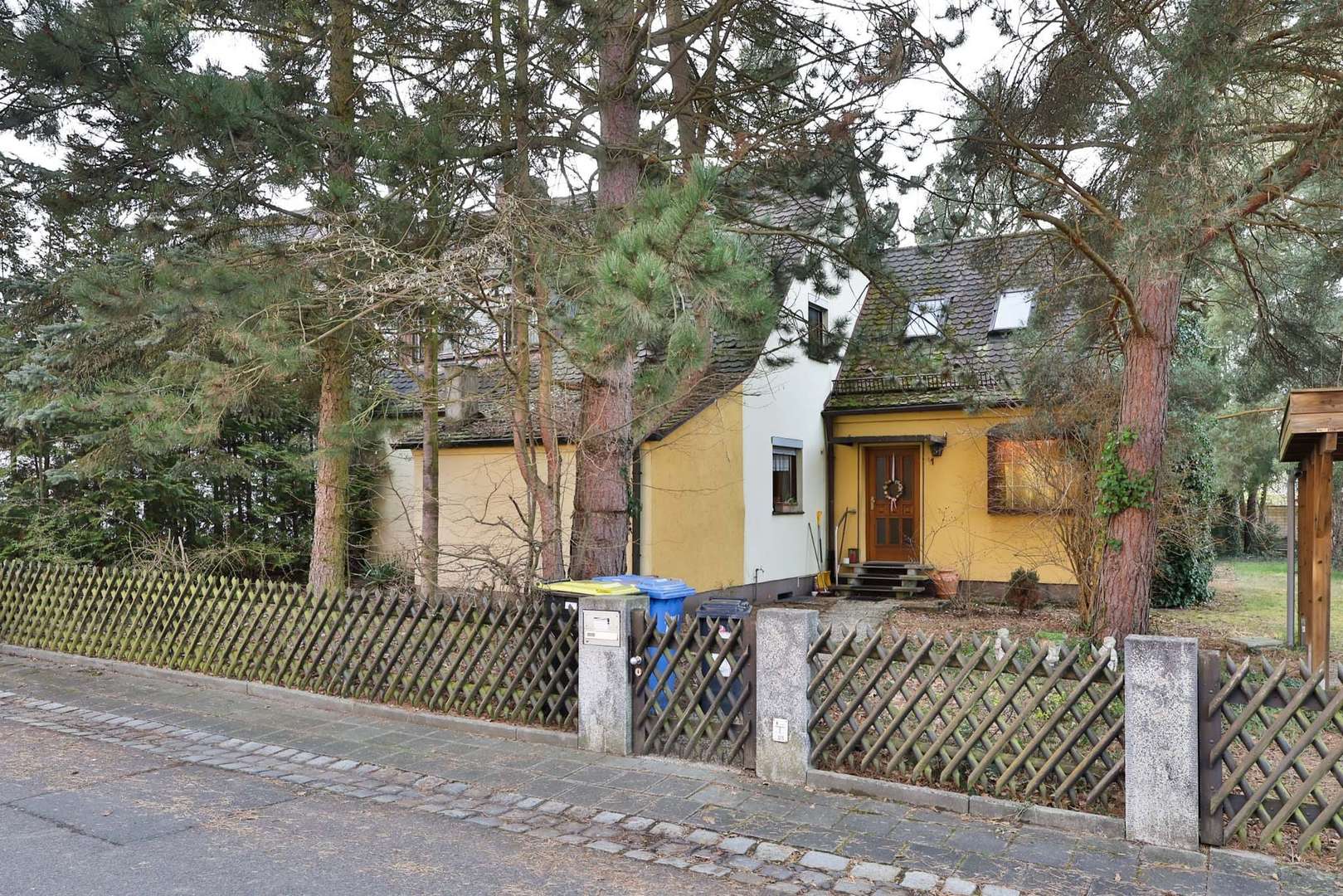 Titelbild - Doppelhaushälfte in 90411 Nürnberg mit 141m² kaufen