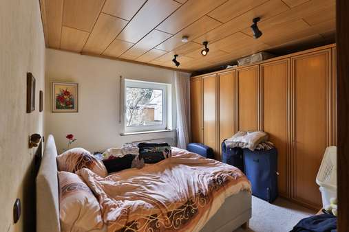 Schlafzimmer - Doppelhaushälfte in 90411 Nürnberg mit 100m² kaufen