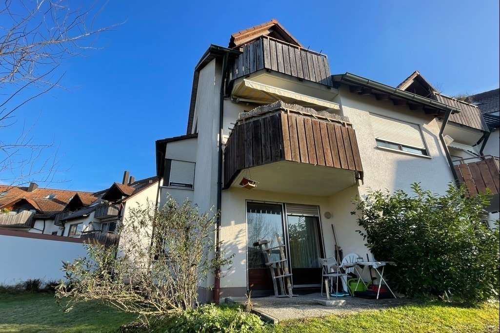 Hausansicht - ETW  EG mit Terrasse - Erdgeschosswohnung in 91217 Hersbruck mit 75m² kaufen