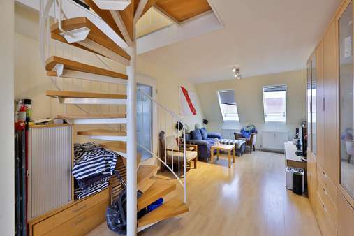 Wohnzimmer - Galerie in 90451 Nürnberg mit 66m² kaufen